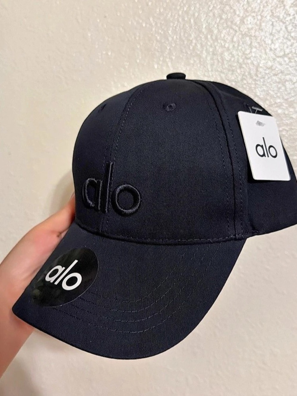 alo Black Hat NWT